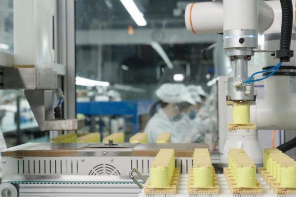 Eigene Wickelgüterproduktion für höchste Qualität – moderne Spulenfertigung mit In-Prozess-Prüfung.