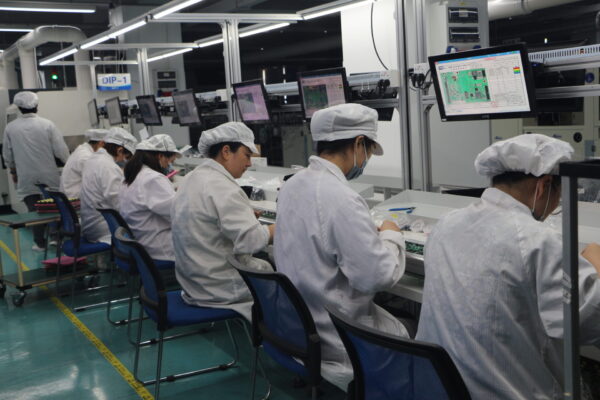 Assembly lines at TPS Elektronik GmbH