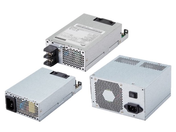 Produktfamilie der Flex-ATX-Industrienetzteile mit Zertifizierungsetiketten